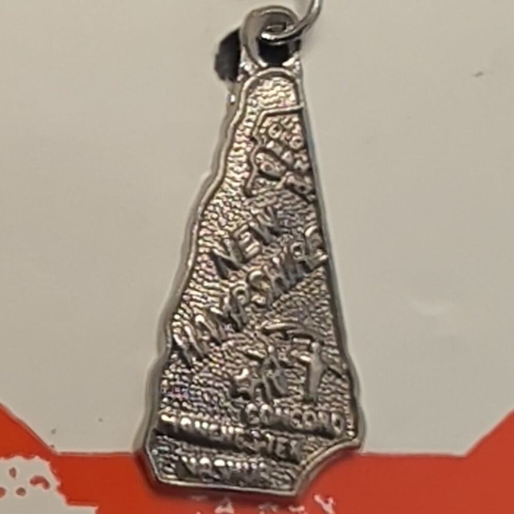 New Hampshire State Map USA 925 Solid Sterling Silver Charm Vintage NH